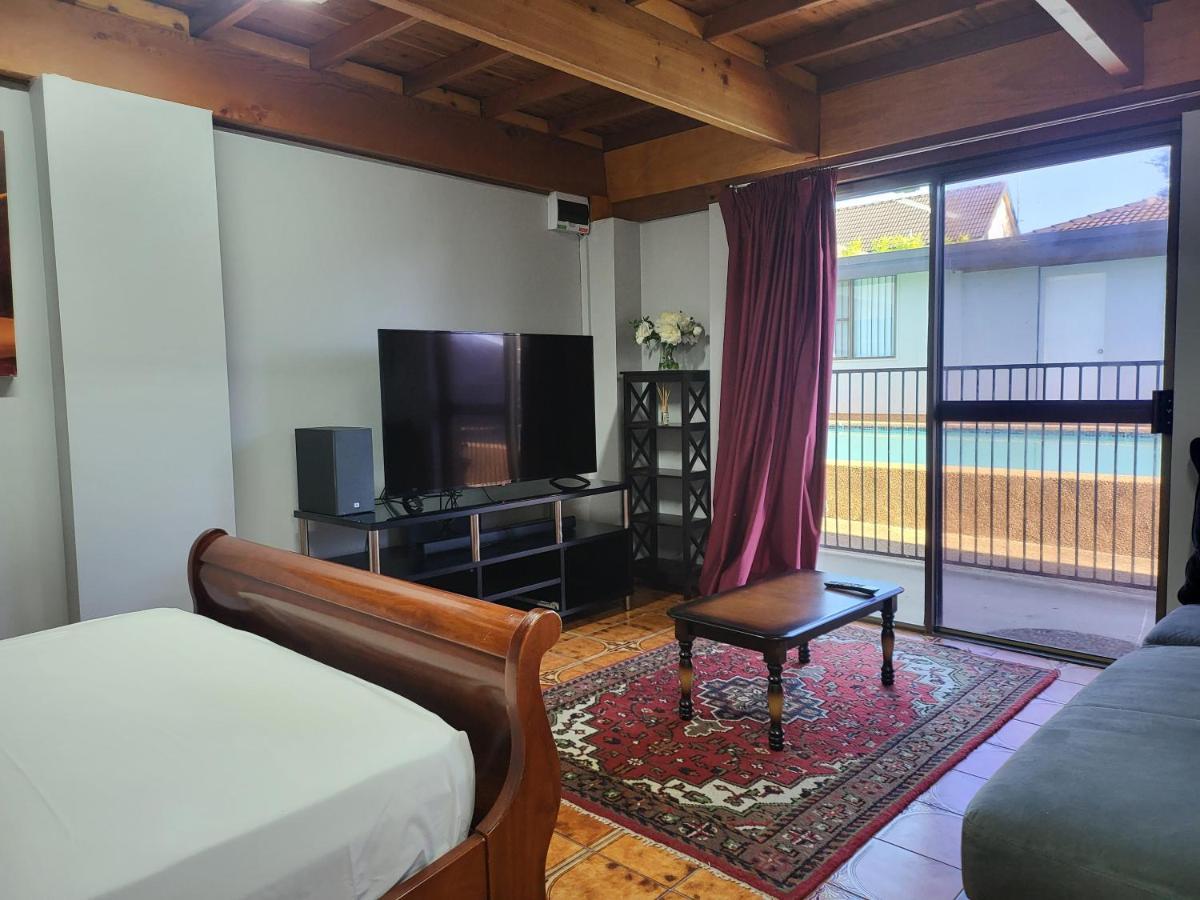 T&V Suites Γουίνσδορ Εξωτερικό φωτογραφία