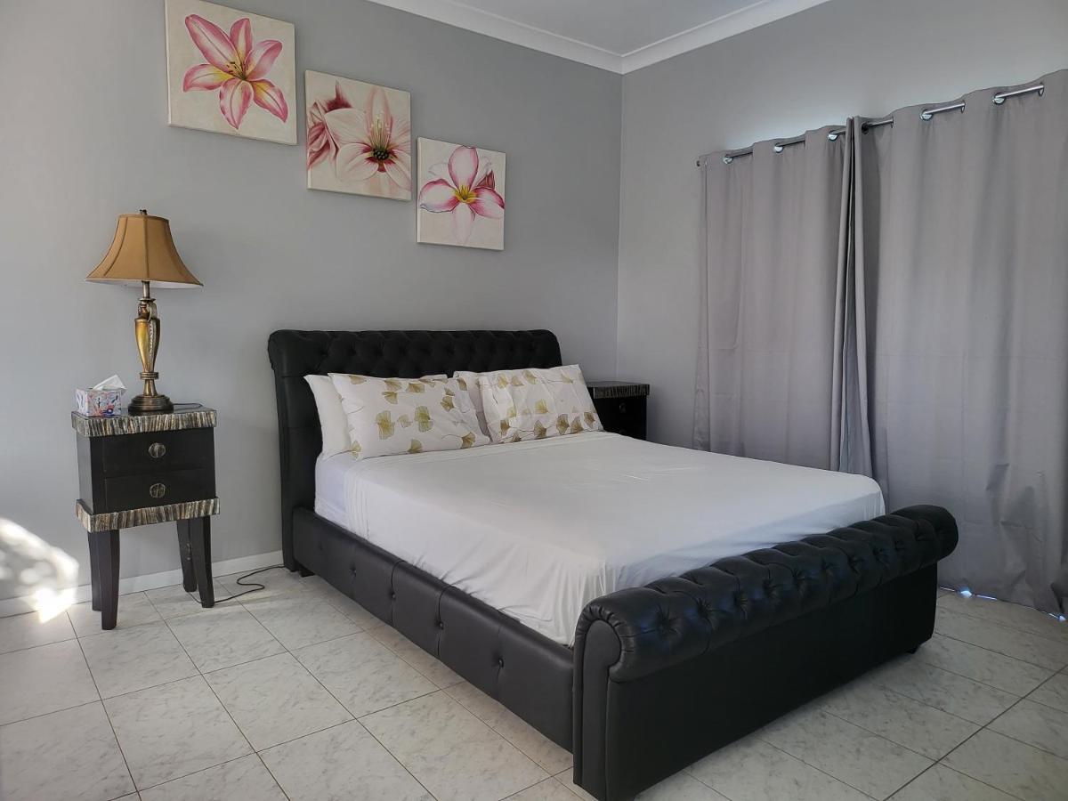 T&V Suites Γουίνσδορ Εξωτερικό φωτογραφία