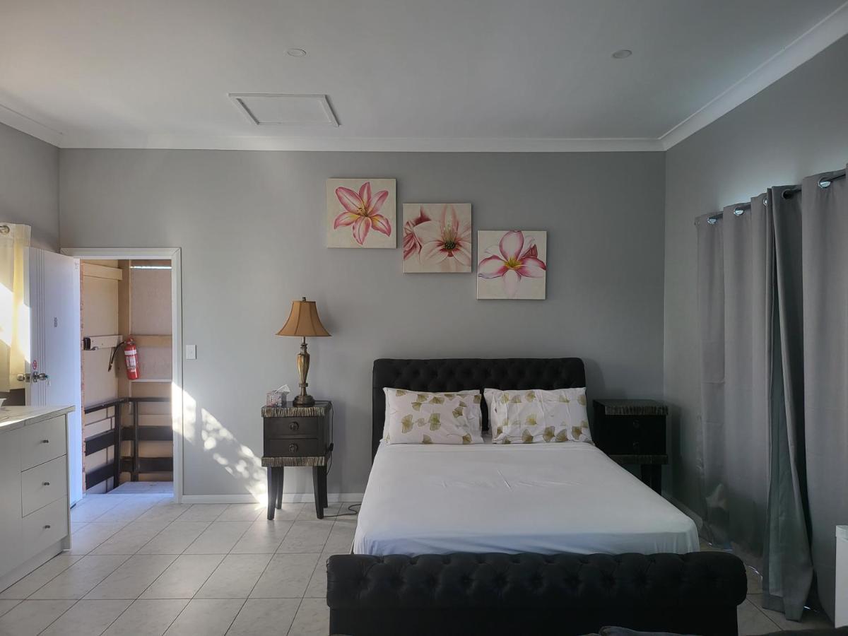 T&V Suites Γουίνσδορ Εξωτερικό φωτογραφία